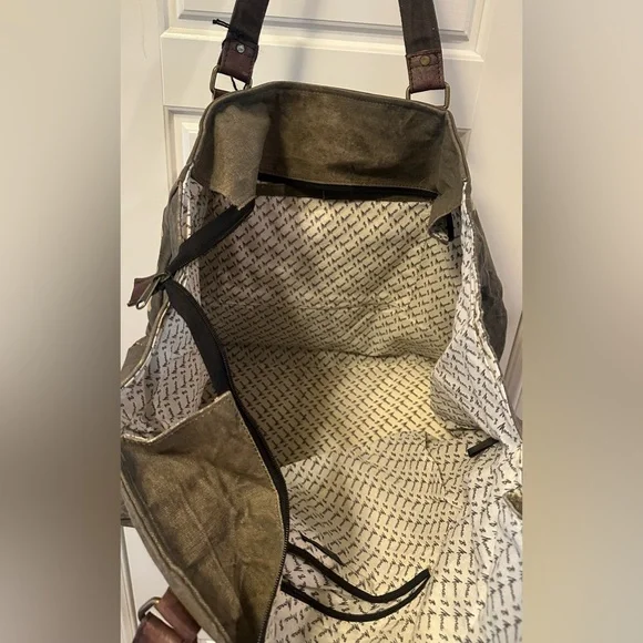 NWT Blame It On the Weekend Mona B Tote - Picture 7 of 10